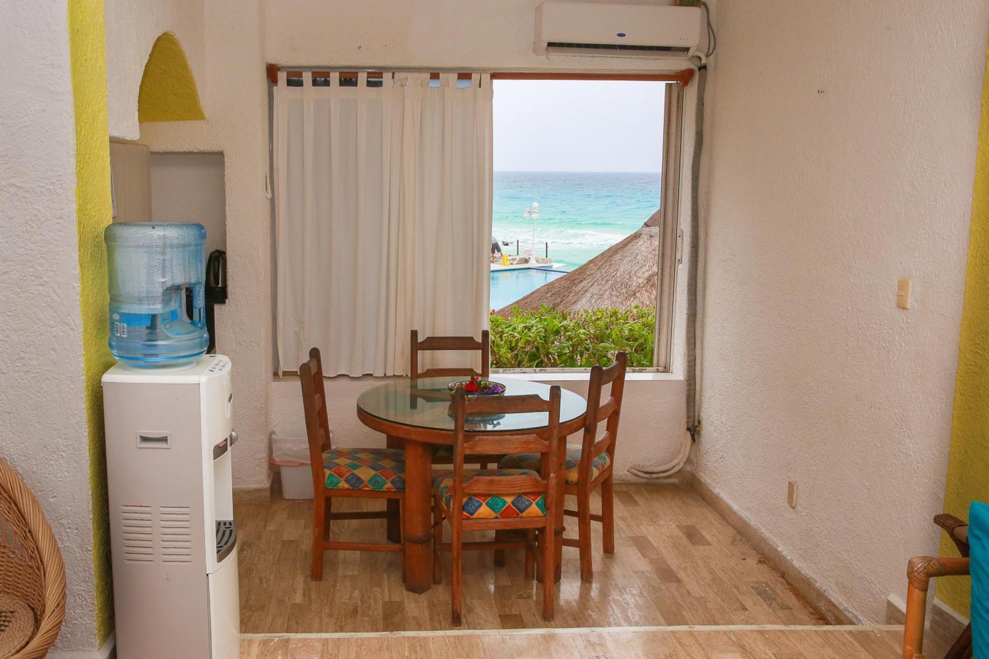 Cancun Beach Aparthotel Brisas ภายนอก รูปภาพ