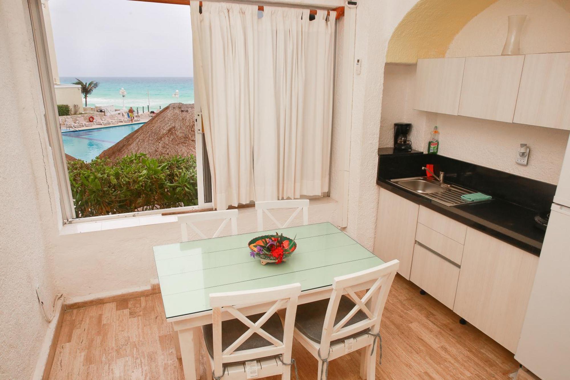 Cancun Beach Aparthotel Brisas ภายนอก รูปภาพ