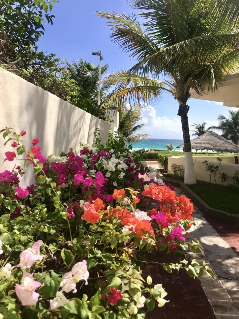 Cancun Beach Aparthotel Brisas ภายนอก รูปภาพ